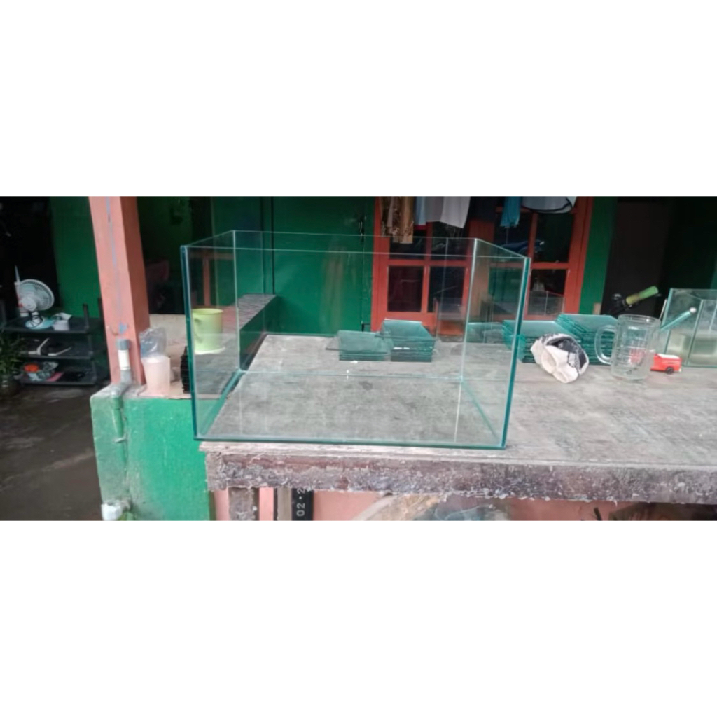 Aquarium kaca ukuran 60x30x25cm
