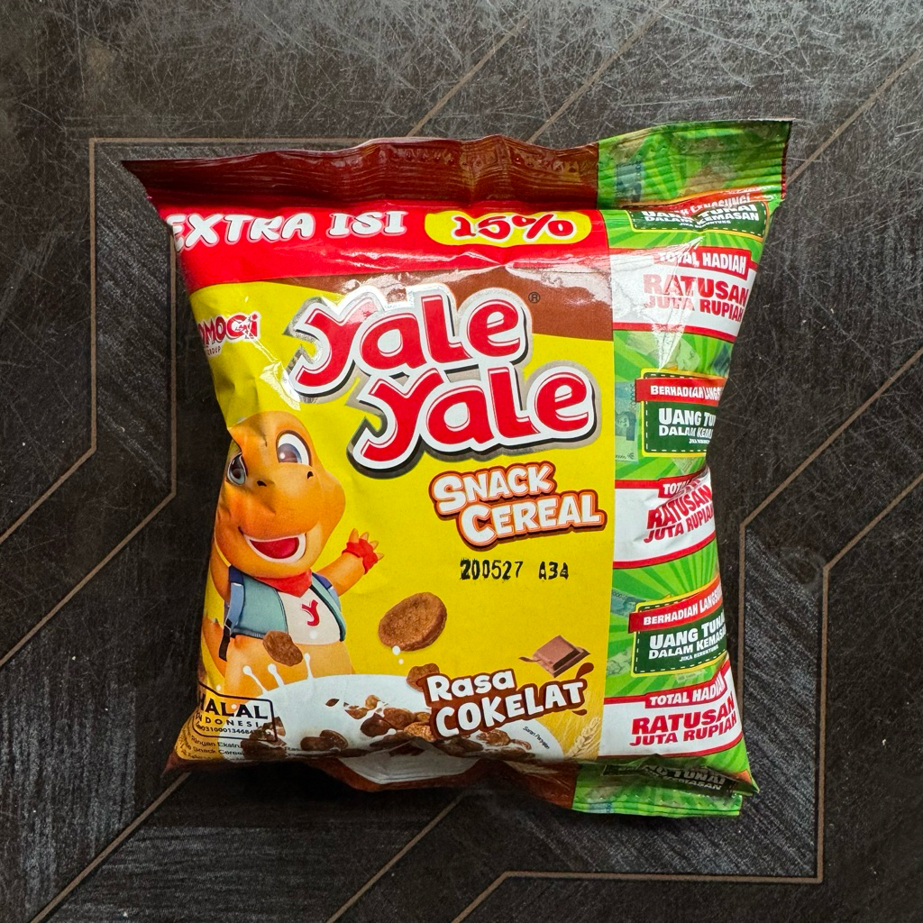 Yale Yale Snack Cereal Cokelat 1 Renceng 10 Pcs - Momogi Sereal Coklat Chocolate