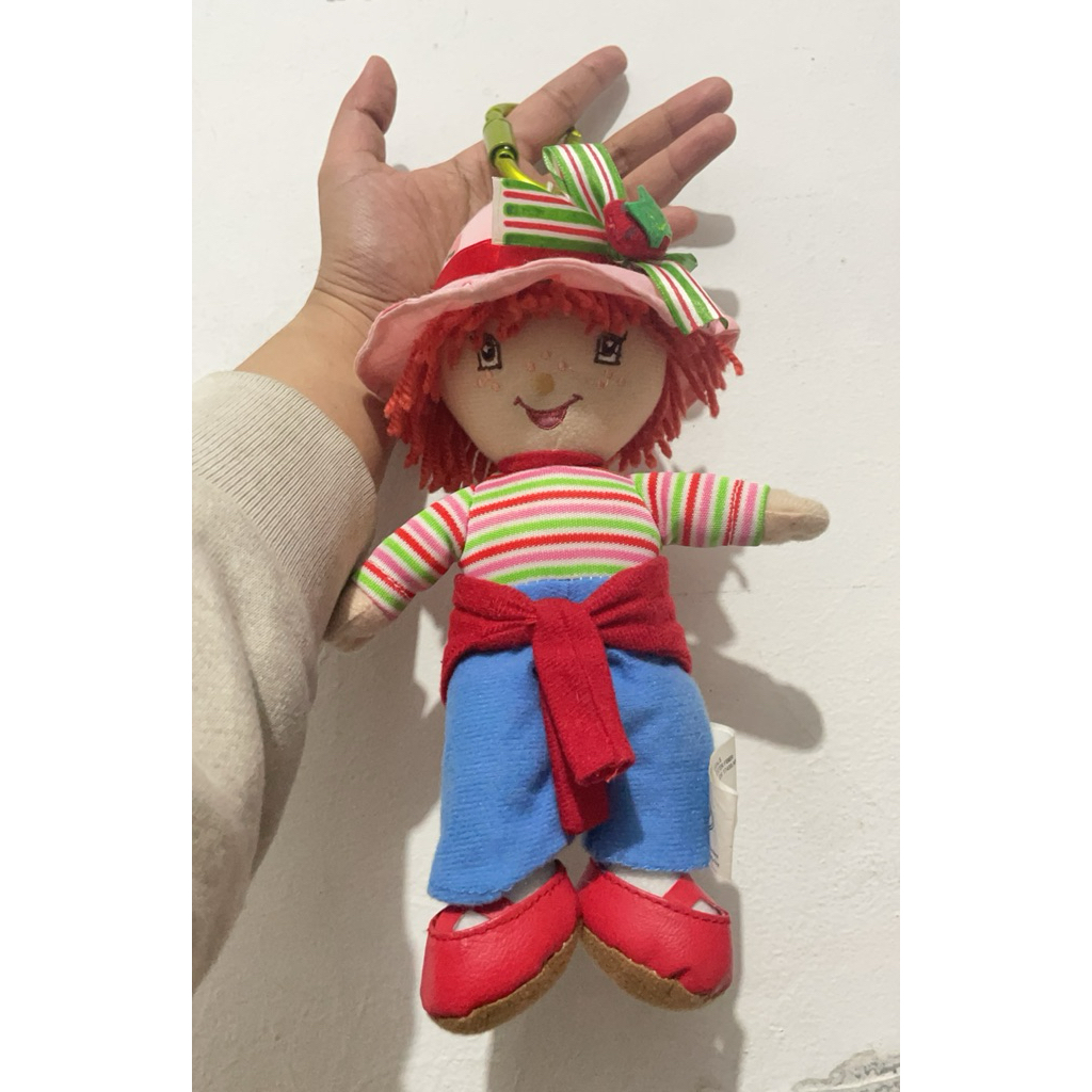 Booked jangan di co Strawberry Shortcake Plushie Keychain Mata Bordir Baca Deskripsi
