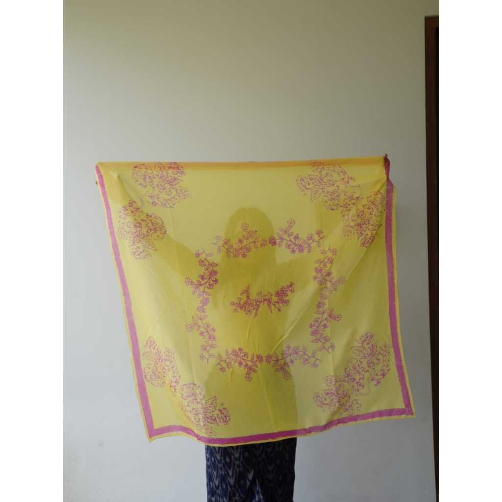 Menggah Agung Batik Scarf