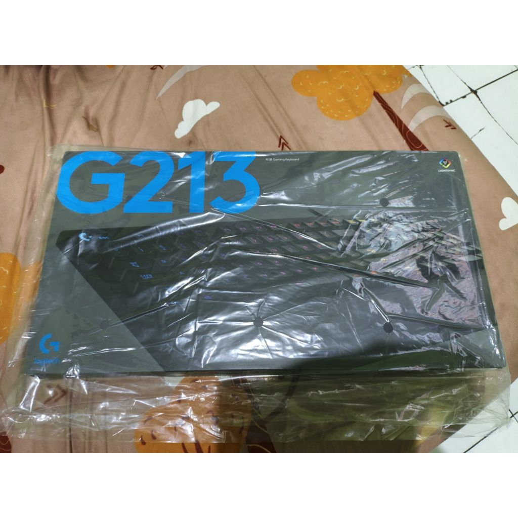 Logitech G213
