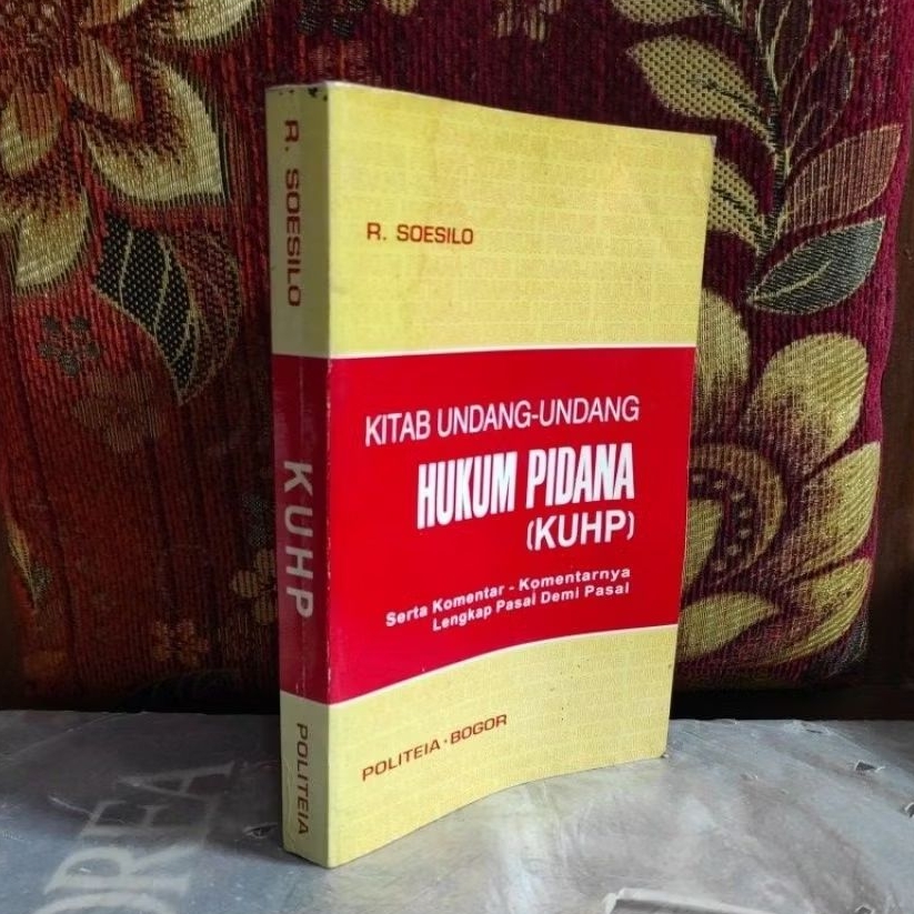 Buku Original KUHP R. SOESILO Bekas