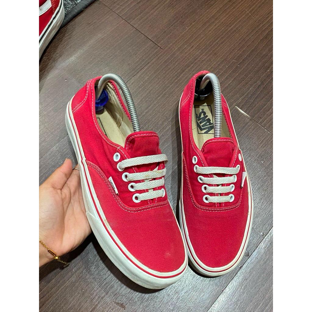 Sepatu Vans Authentic Red
