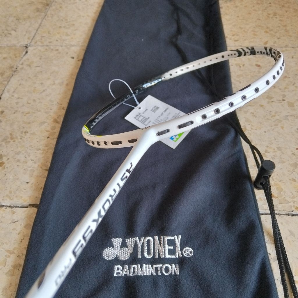 RAKET BADMINTON YONEX ASTROX 99