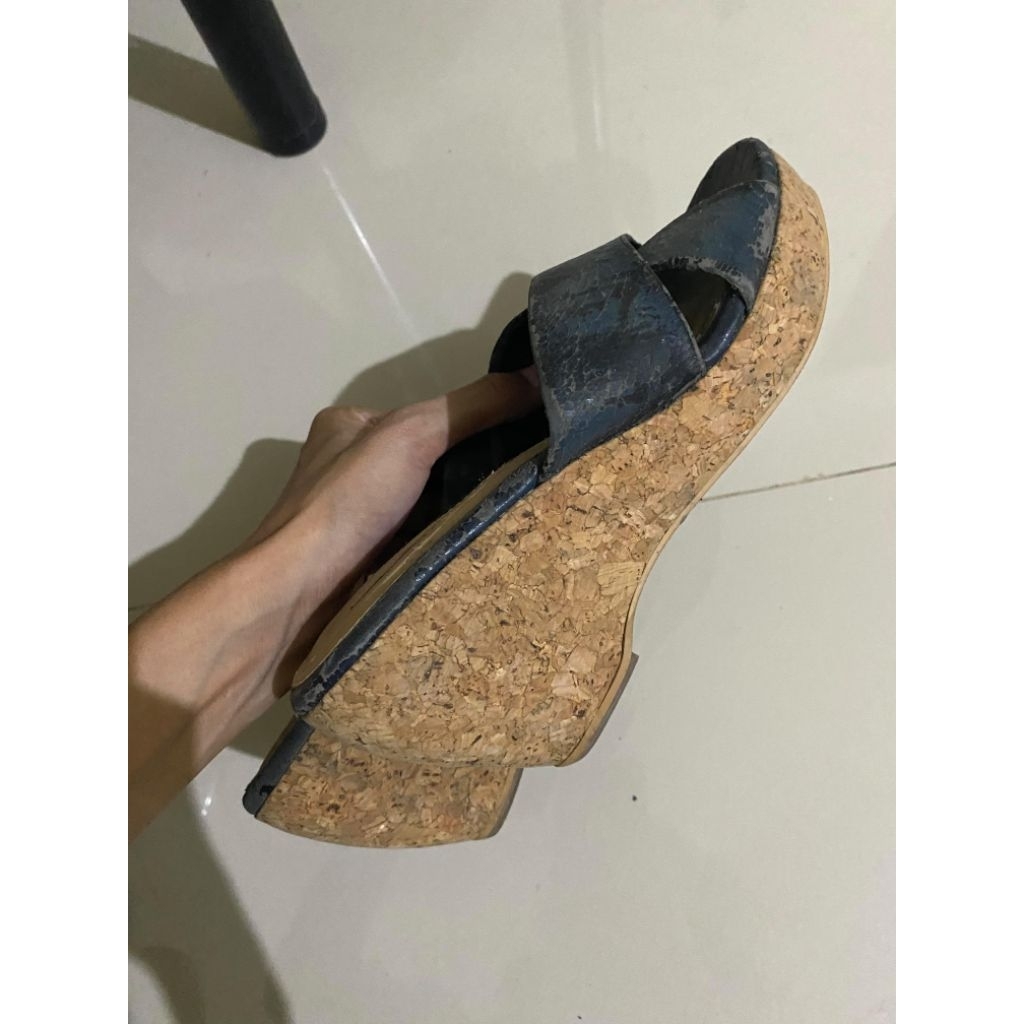 sendal wedges wanita hitam marie claire original preloved