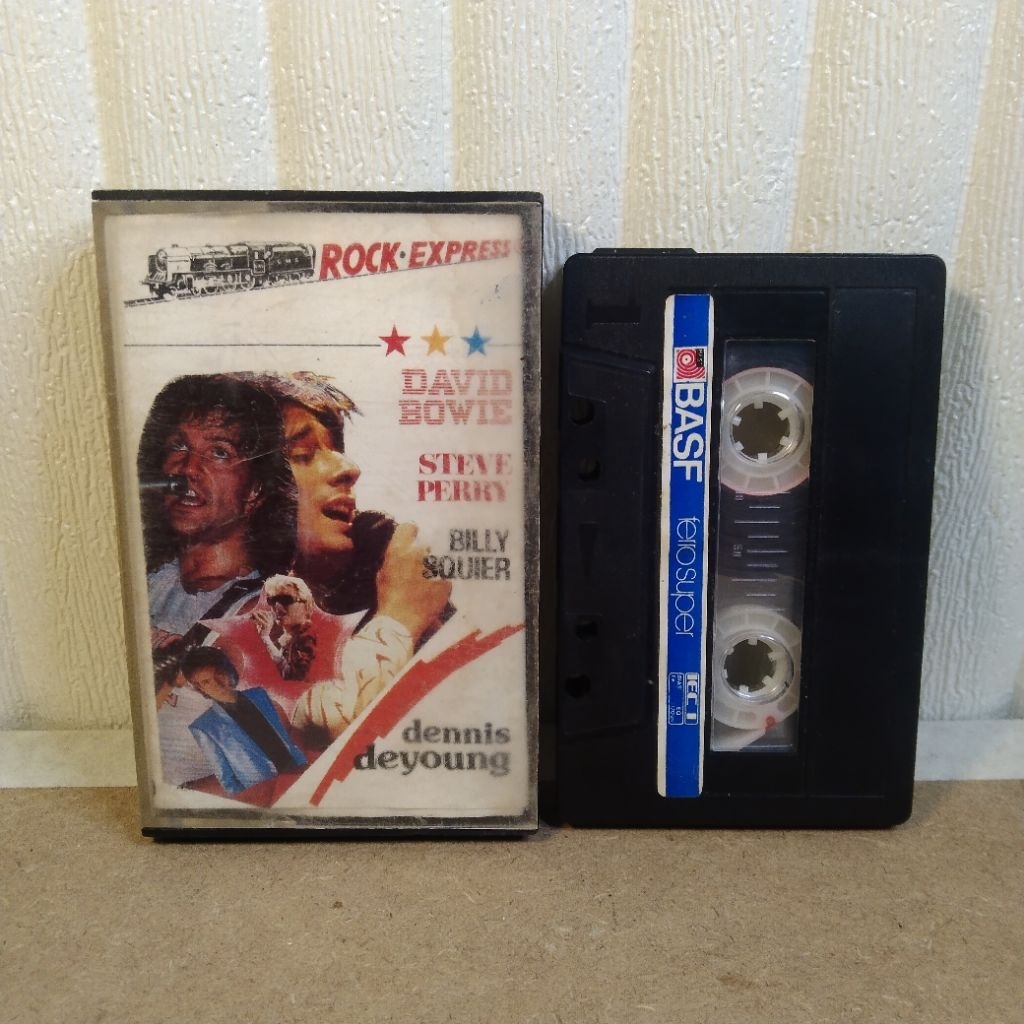 kaset pita ROCK EXPRESS - David Bowie, Steve Perry, Billy Squier, Dennis Deyoung