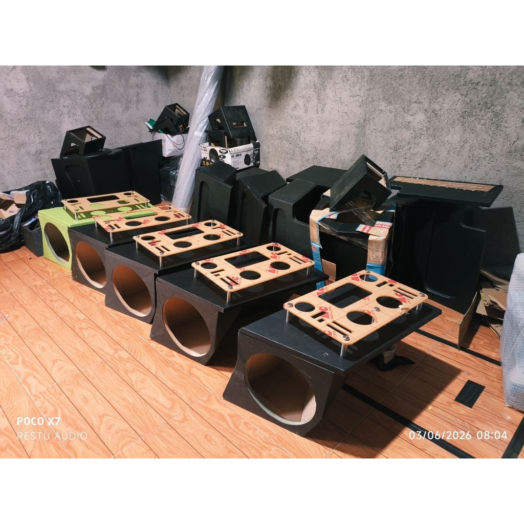 box subwoofer  hino 500 12 inch