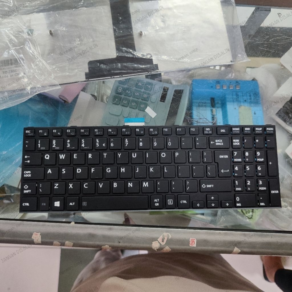 Keyboard Toshiba Dynabook B65