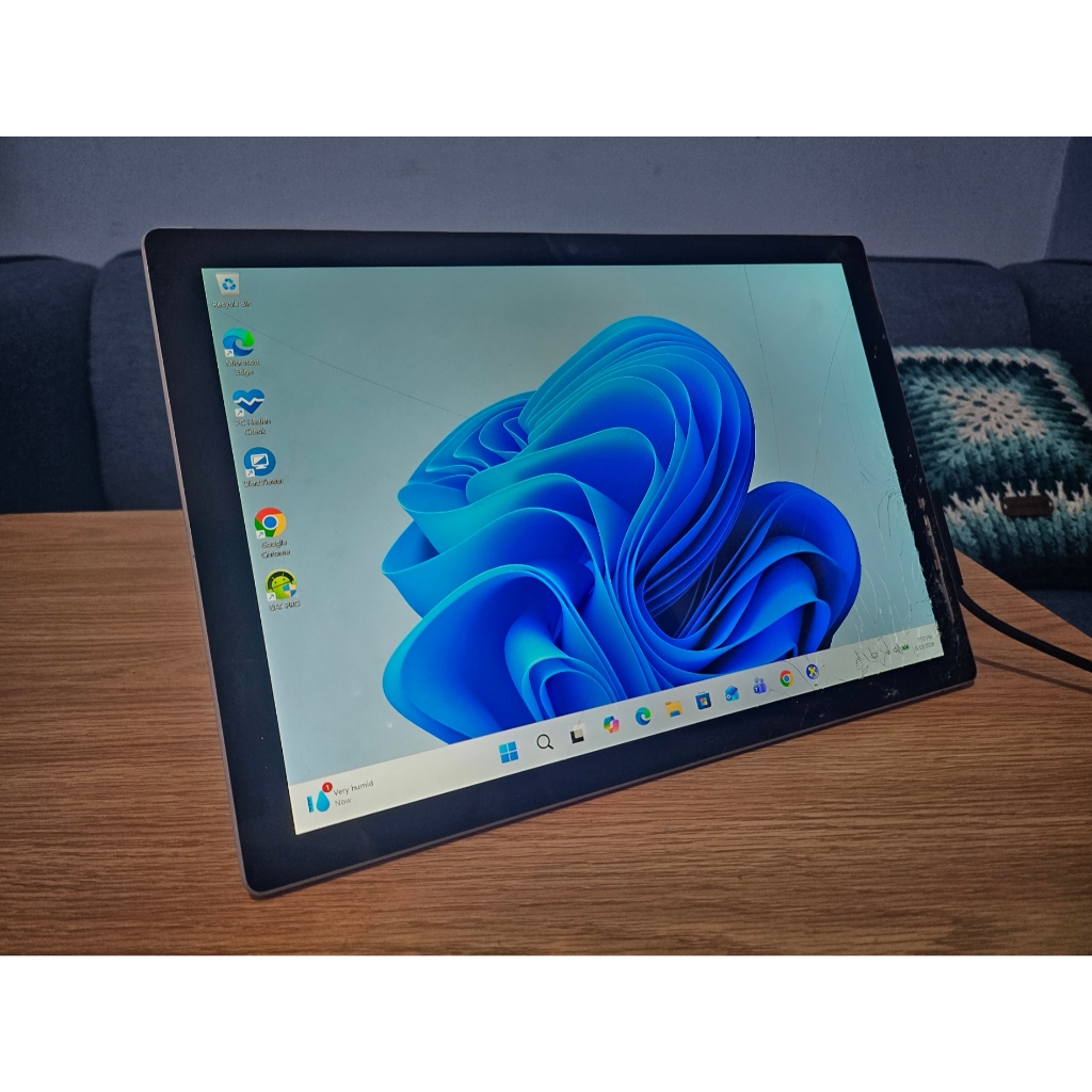 Microsoft Surface Pro 7 Core i5-1035G4 Intel iRis+ Graphics