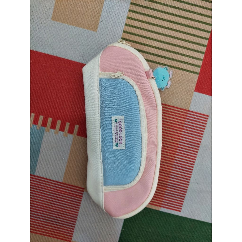 Tempat Pensil Aesthetic