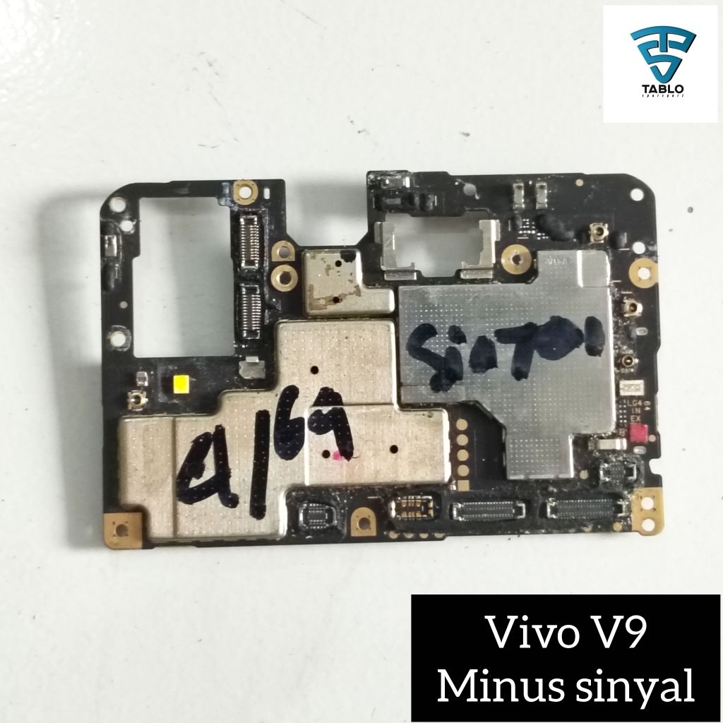 mesin Vivo V9 4/64gb hidup minus sinyal