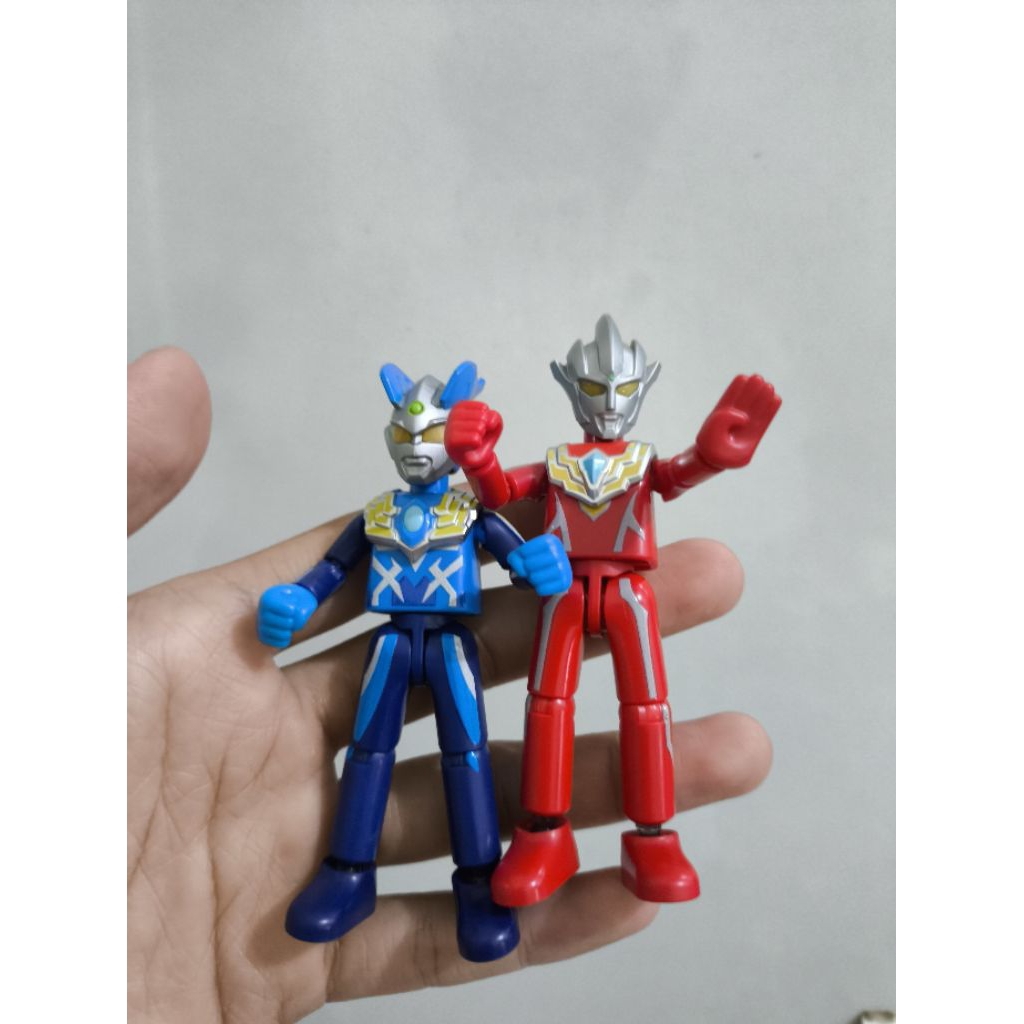 Blokees Ultraman Zero dan Ultraman Regulos