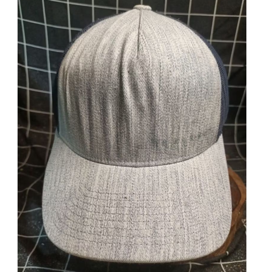 Trucker Oakley-Polos-Collabs yupoong