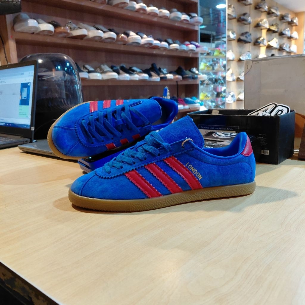 Adidas London Monopoly Pack Blue Red Exclusive IG5407