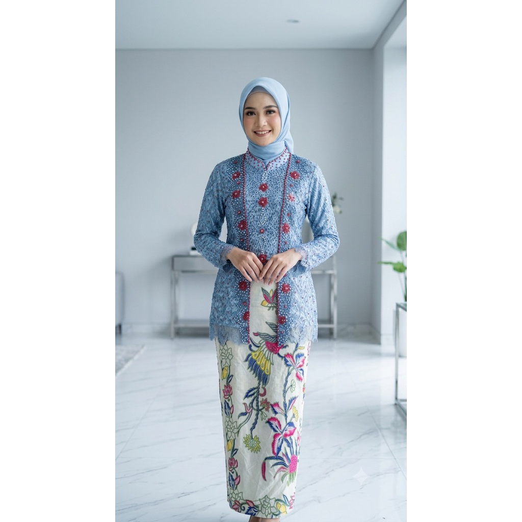 SEWA KEBAYA WISUDA LAMARAN