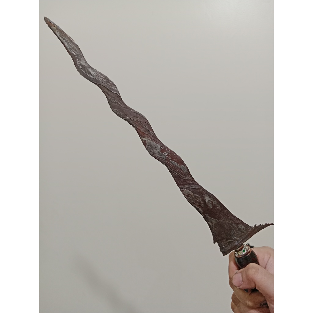 keris buntel mayyit lokasian antik