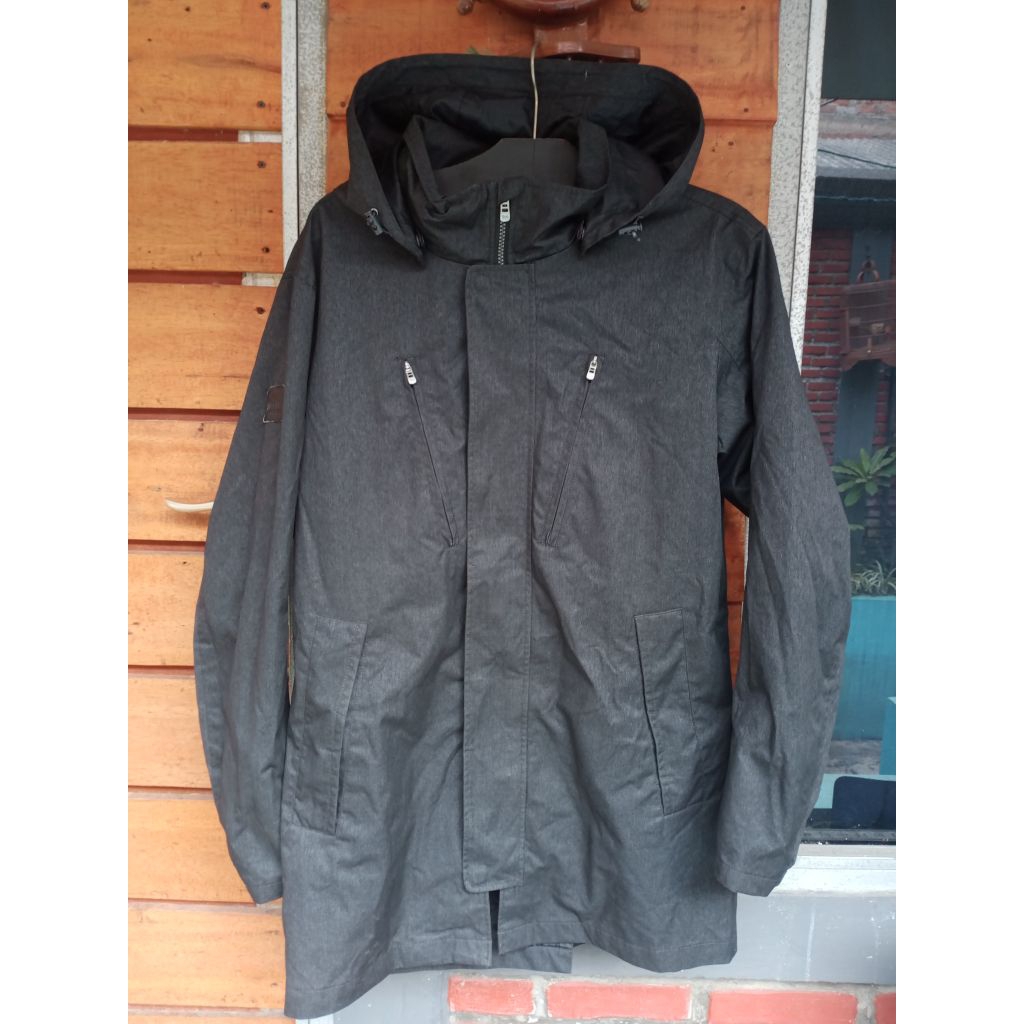 parka LonsdaleBahan : canvas nylon kakuHoodie bisa bongkar pasang
Size : L (P.85cm X L.58cm)
Kondisi