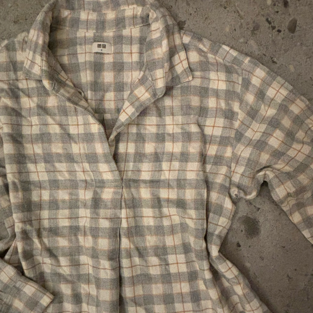uniqlo flannel (preloved)