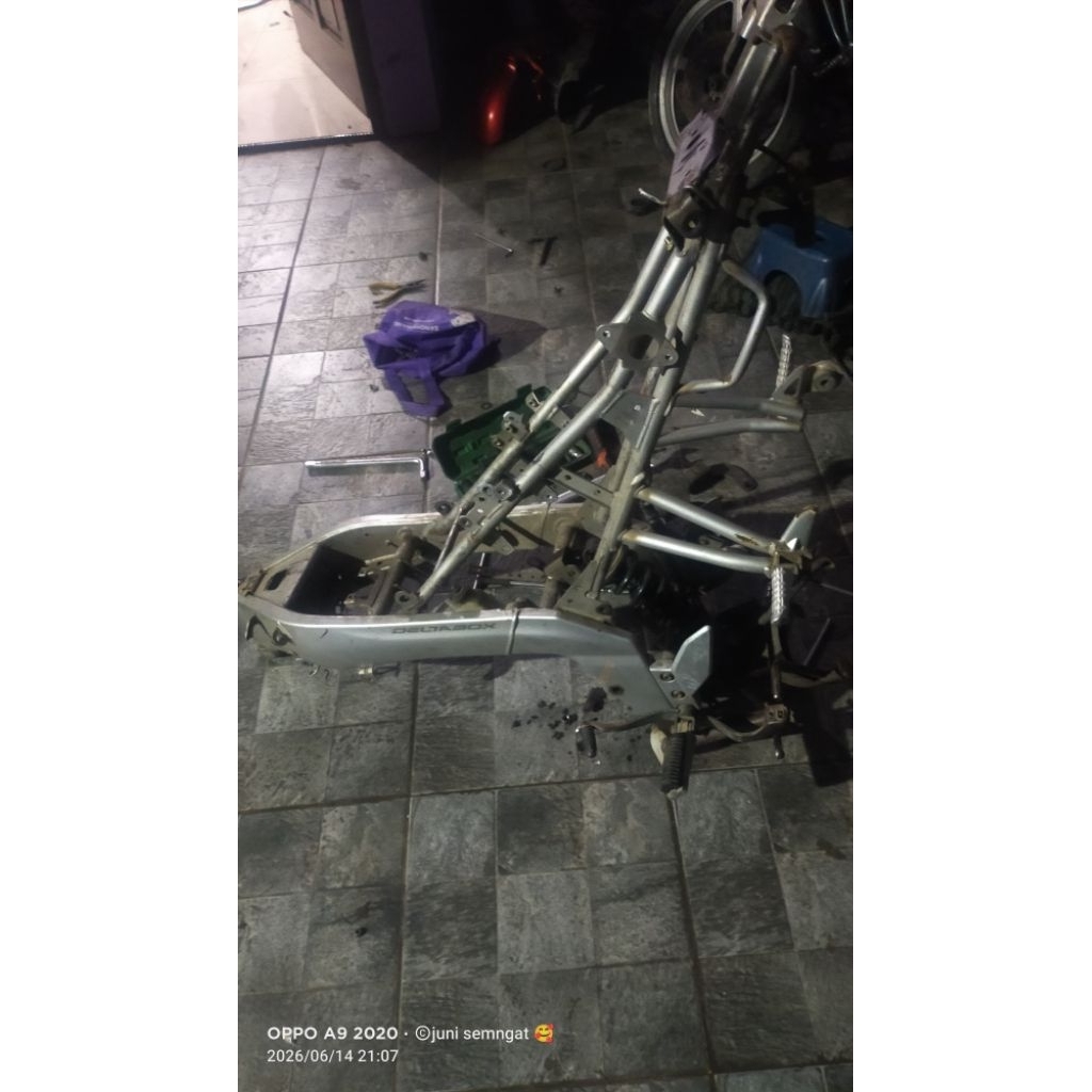 rangka Vixion old