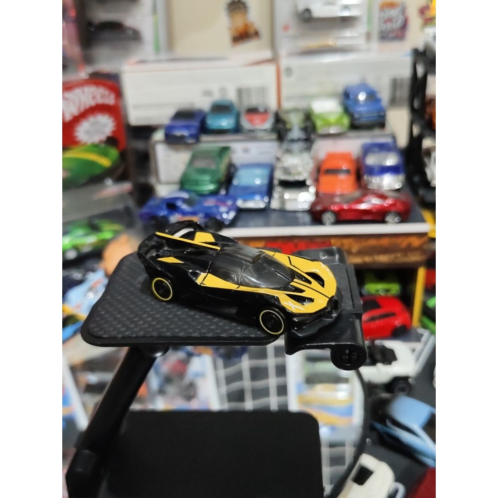 HotWheels Bugatti Bolide Kuning Loose