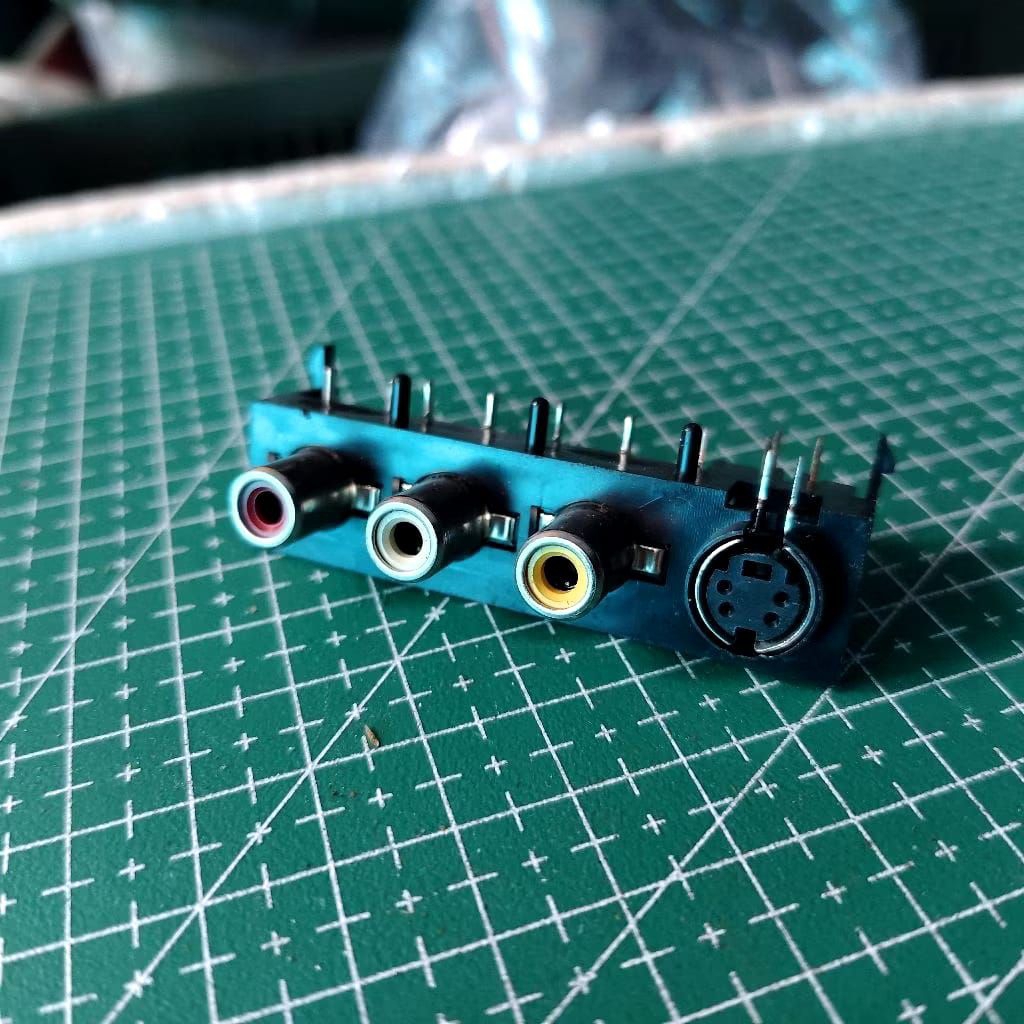 soket RCA 3PORT merah+putih+kuning double jeck sesuai foto