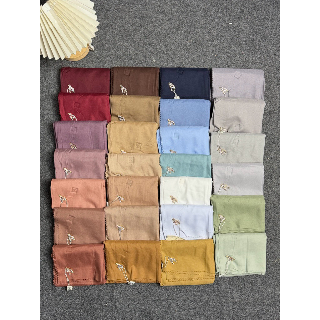 AZARA Syar’i Premium Hijab Segiempat Polos / Hijab AZARA Syari Free Pouch / Hijab Segiempat Azara Po