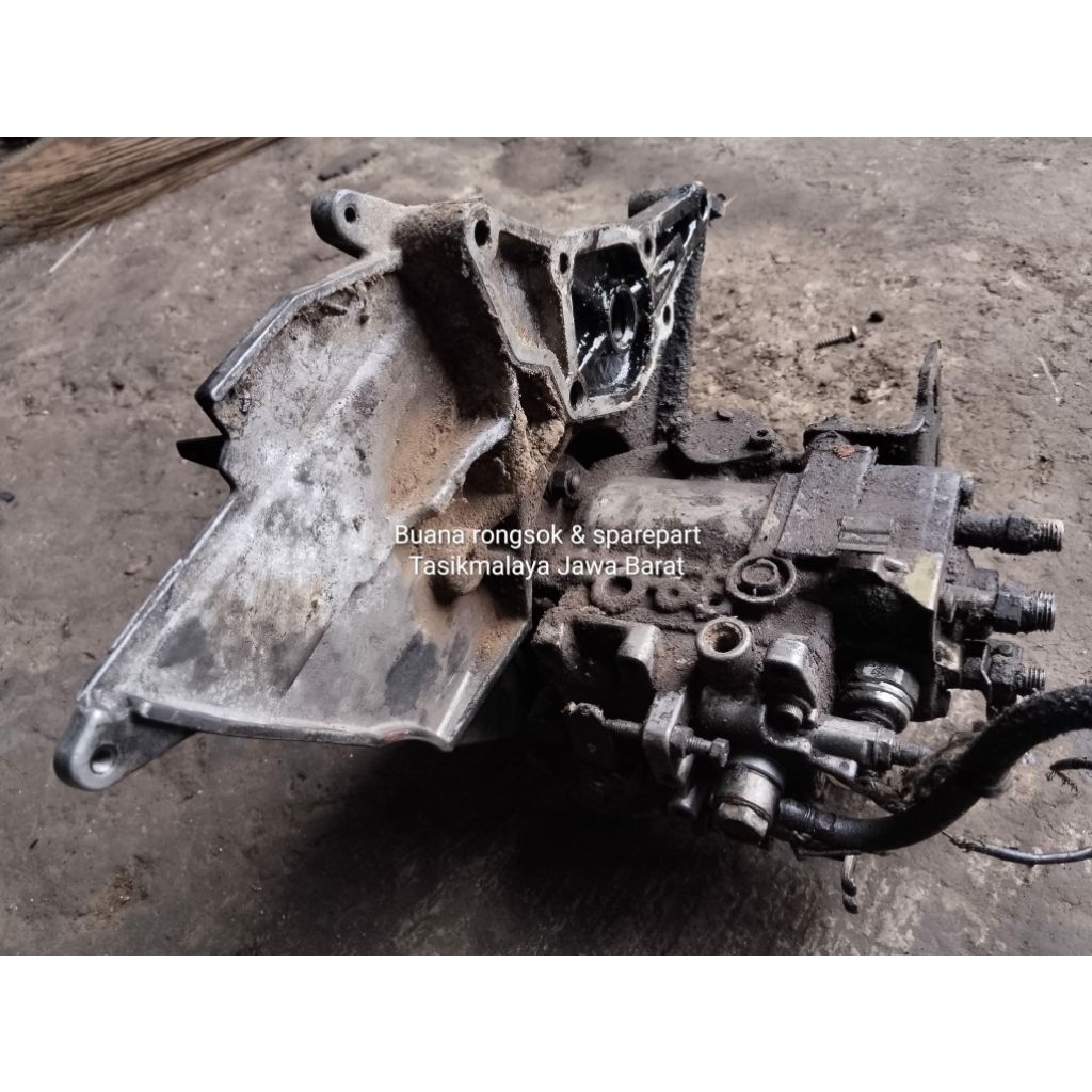 Bospom L300 diesel copotan