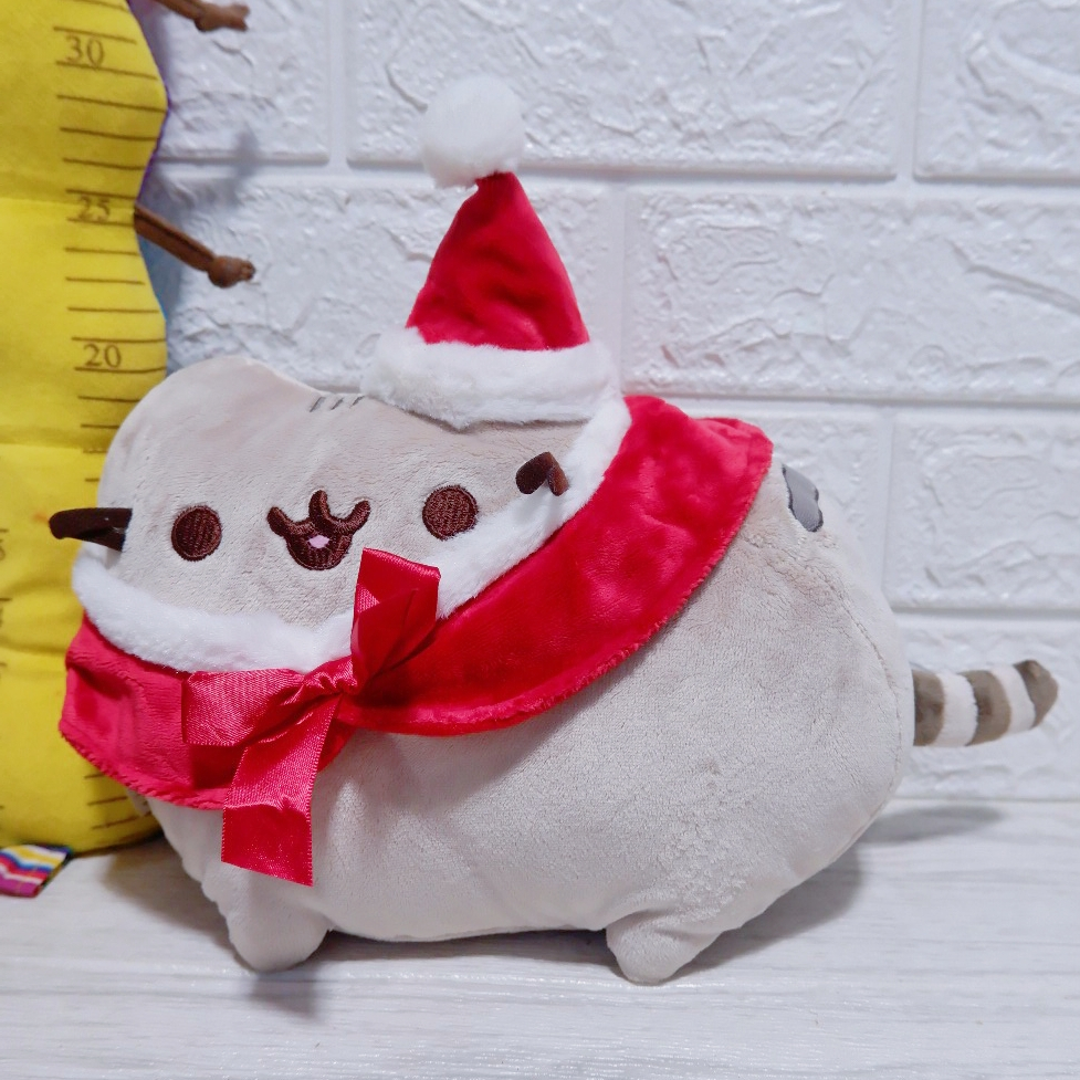 Boneka GUND Pusheen the Cat red Santa hat cape Christmas Holiday Rare Plush Ori