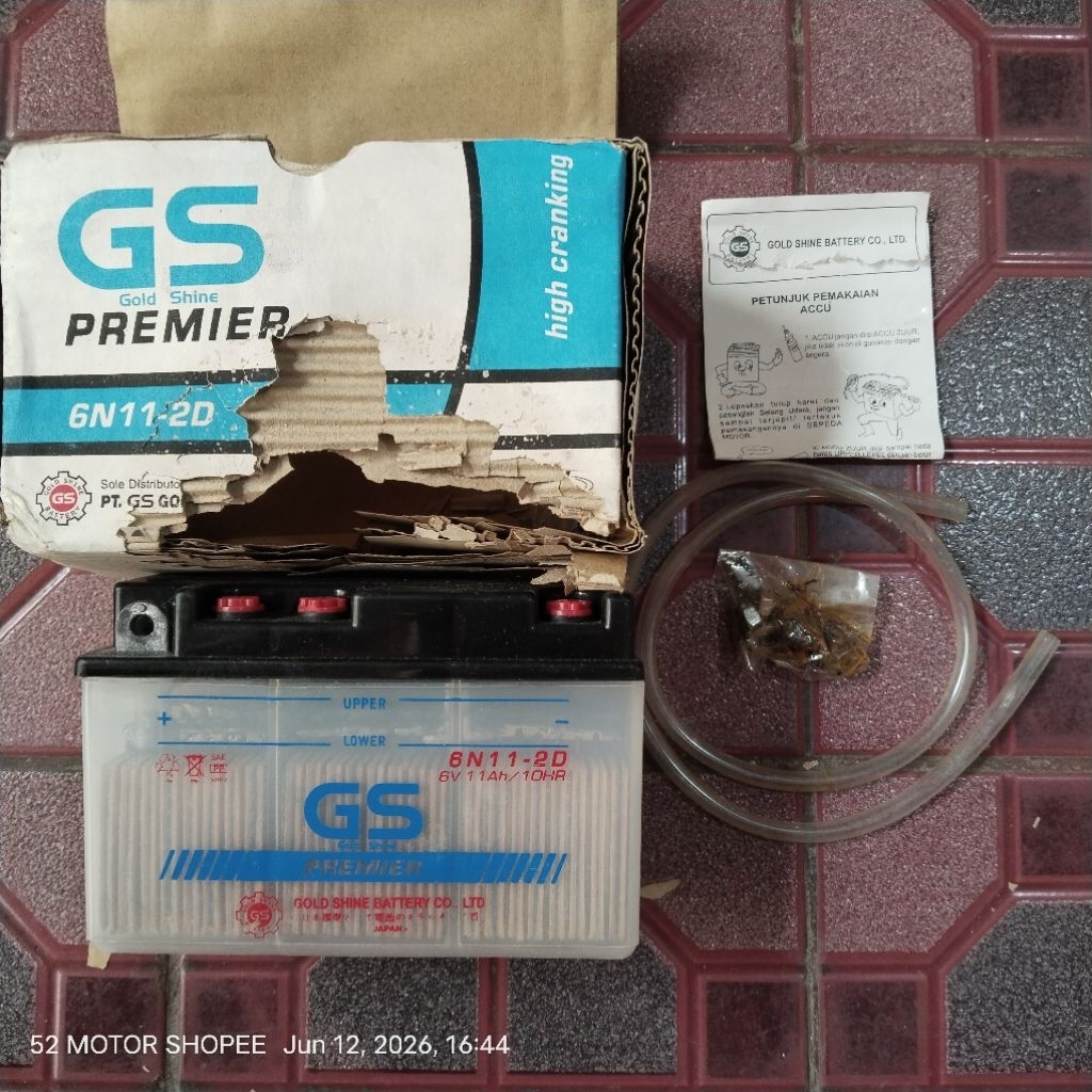 accu aki GS 6N112D C70 C700 C800 V75 V80 double starter 6 Volt original GS JAPAN NOS