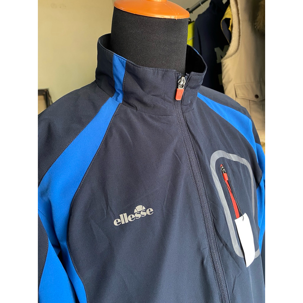 Jaket Outdoor Waterproof Ellesse Size M