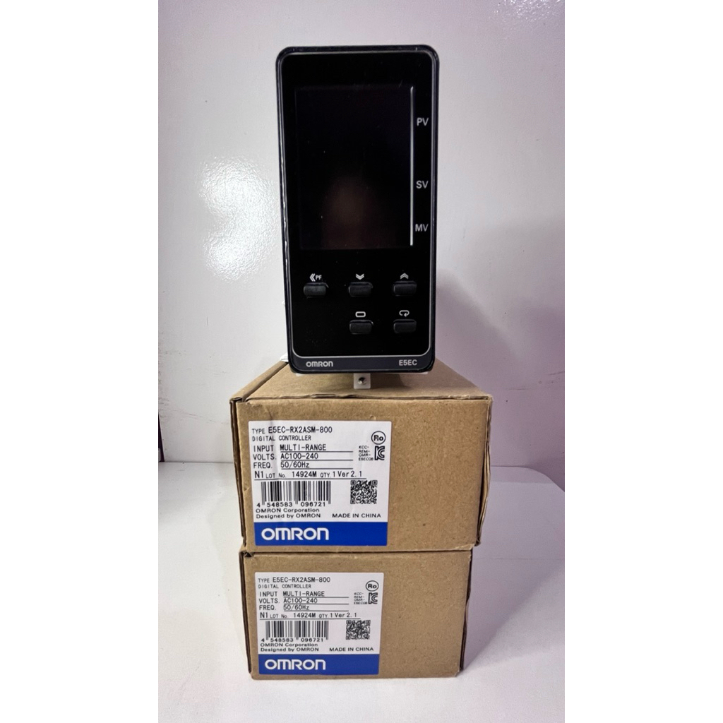 E5EC-RX2ASM-800 TEMPERATURE CONTROLLER OMRON