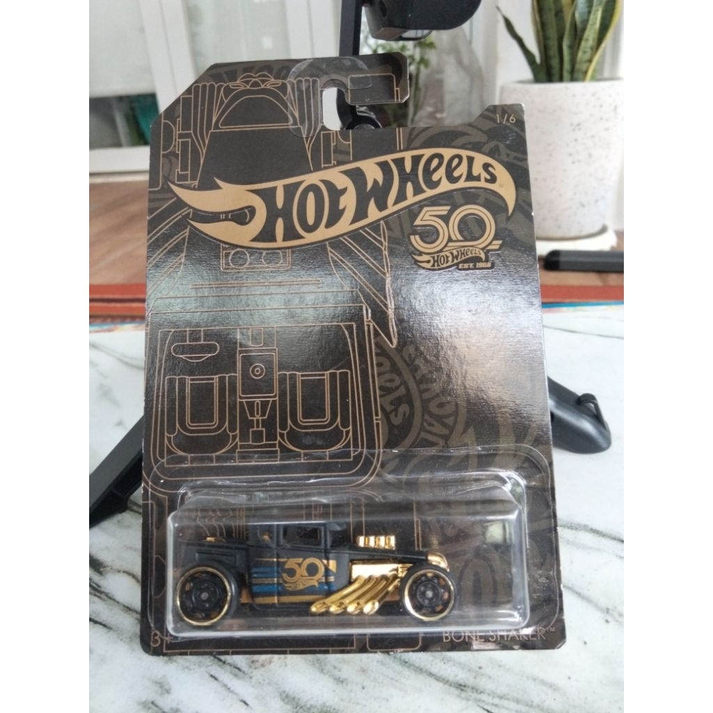 Hot Wheels Bone Shaker