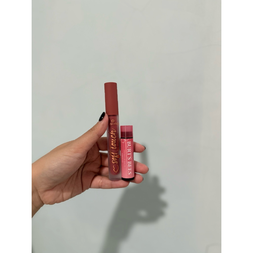 bundle essence lip mousse & lip balm burt’s bees