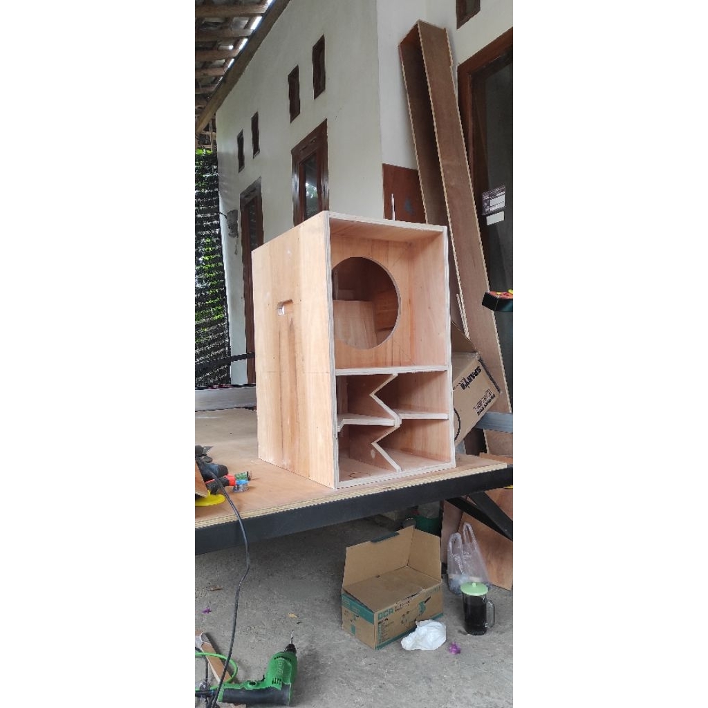 Box Speaker CBS 18 Inch Single