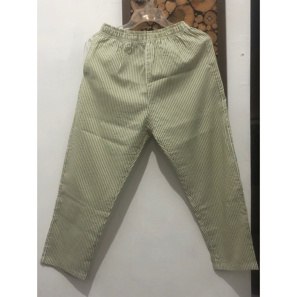 Preloved celana kain / celana garis