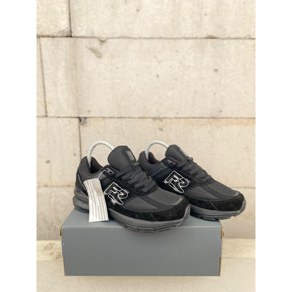 Sneakers pria 990v5 - FullBlack