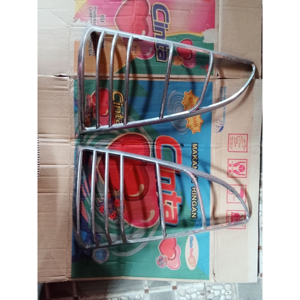 Garnis Stoplamp Innova 2012-2015