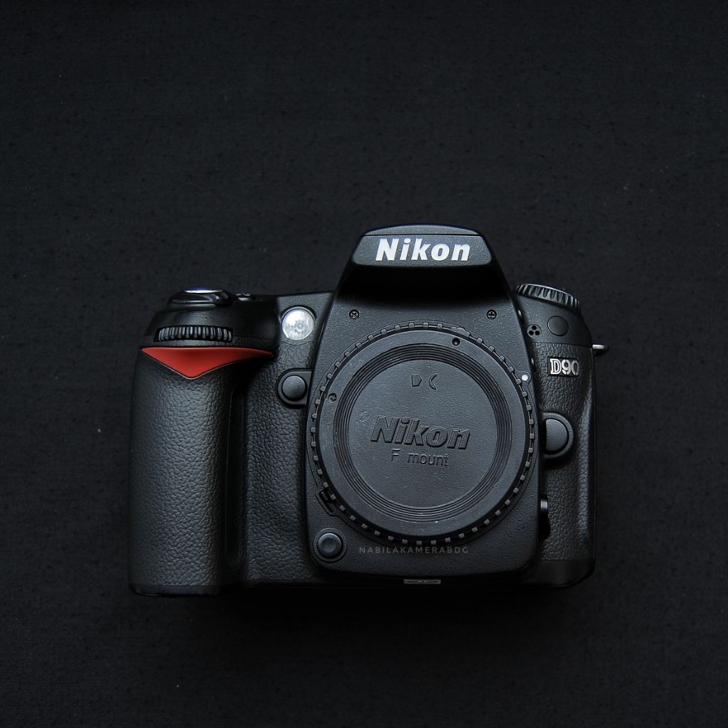 NIKON D90 BODY ONLY