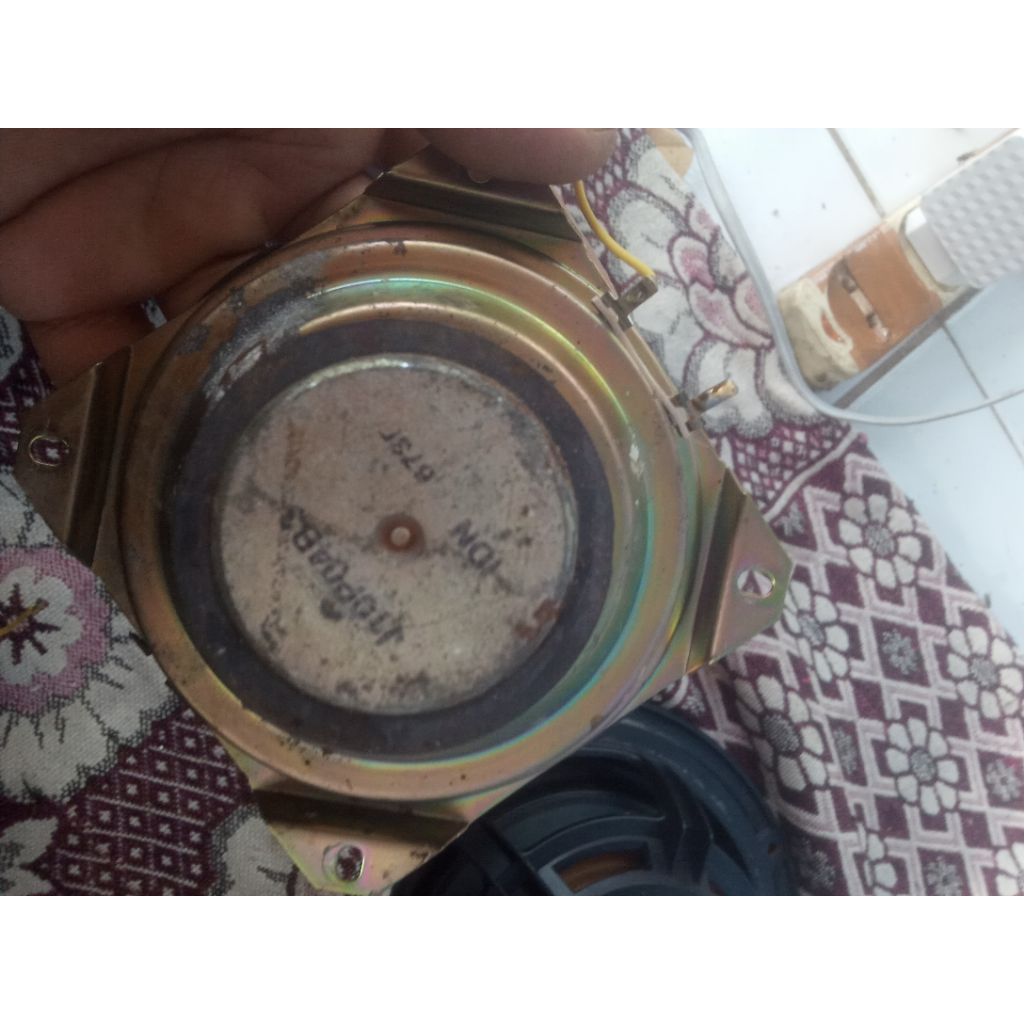 speaker bekas tip compo capsul Polytron 4inc