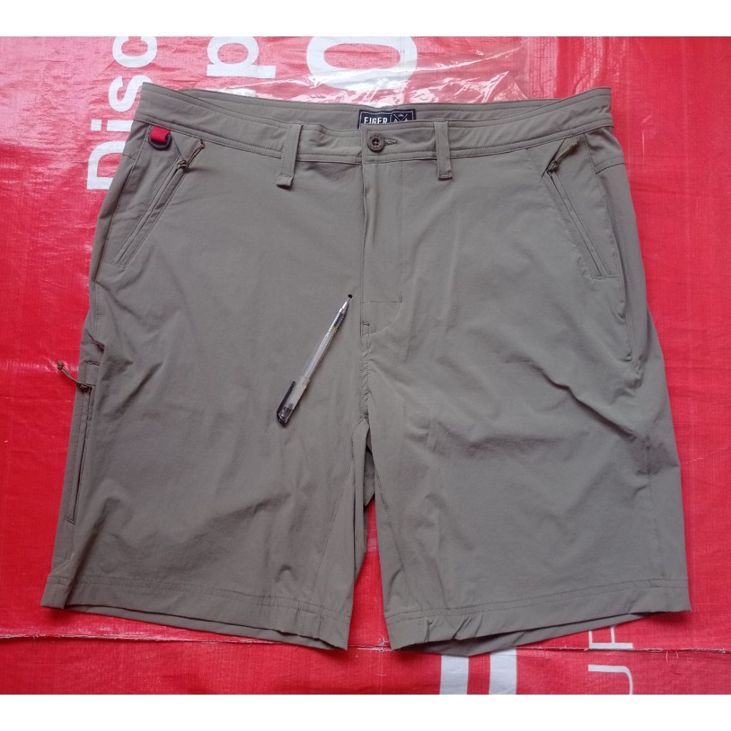 Celana Pendek Gunung Eiger Alto Hole Reject Size 40
