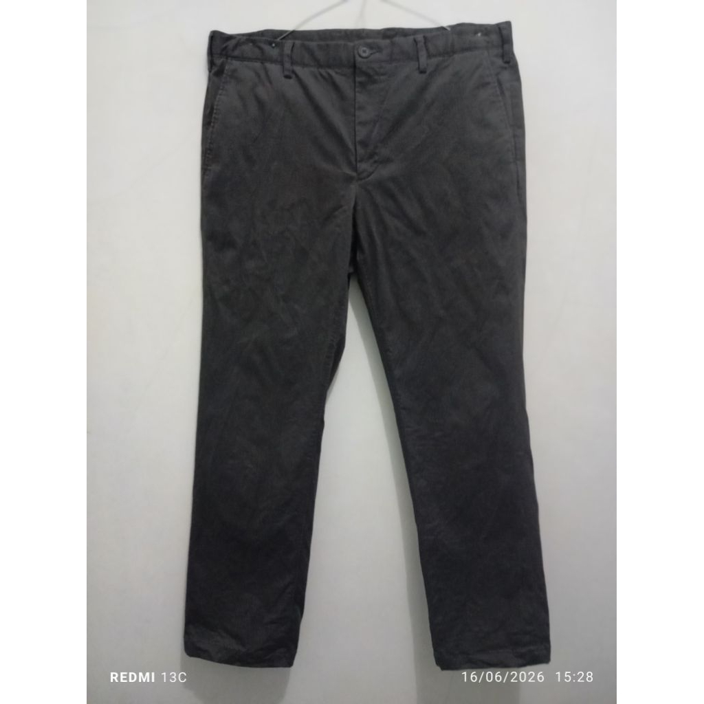 preloved celana panjang chino pria GGIO