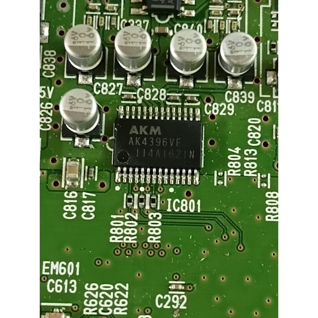 ic 801 /AKM AK4396VF    AK4396VF cabutan original normal