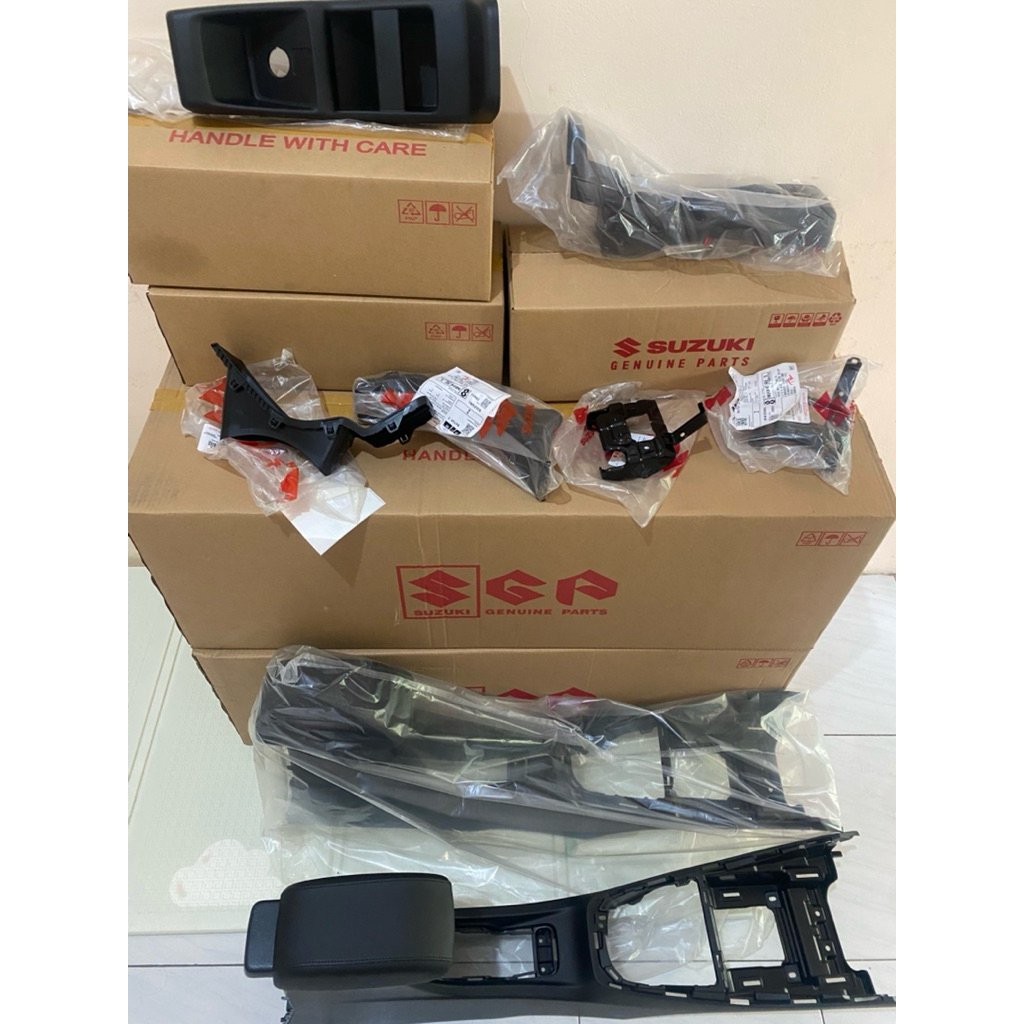 Armrest XL7 Beta Zeta Alpha | All New Ertiga GA GL GX Sport Original Suzuki SGP
