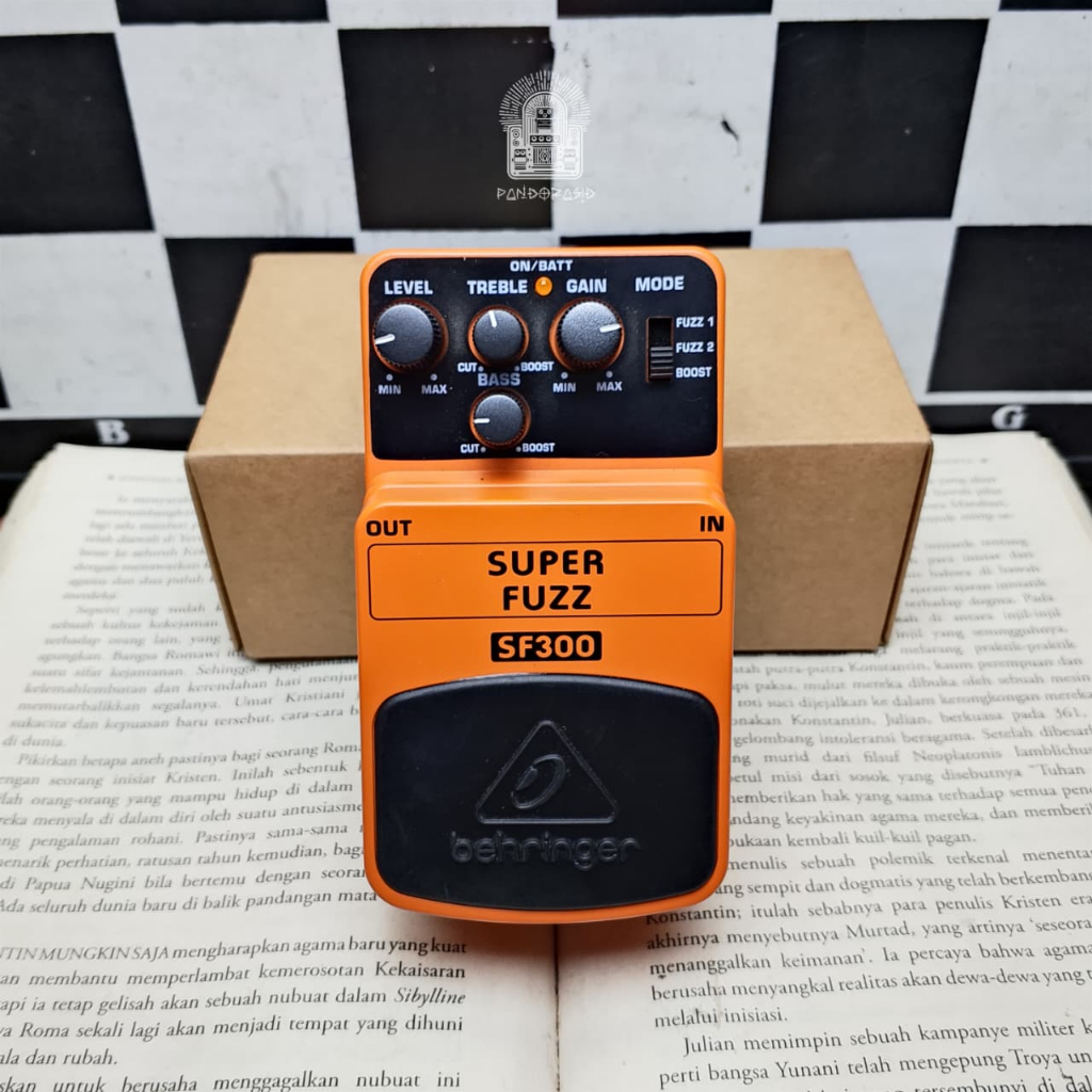 Behringer Super Fuzz SF30 Stomp Pedal