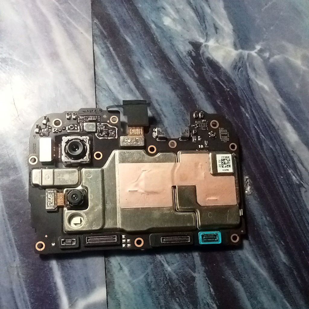 mesin Oppo A18 ram 8/128 mati karena di cas  mesin masih presss