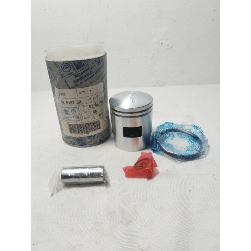seher vespa pts 100 piston vespa pts 8M original NOS