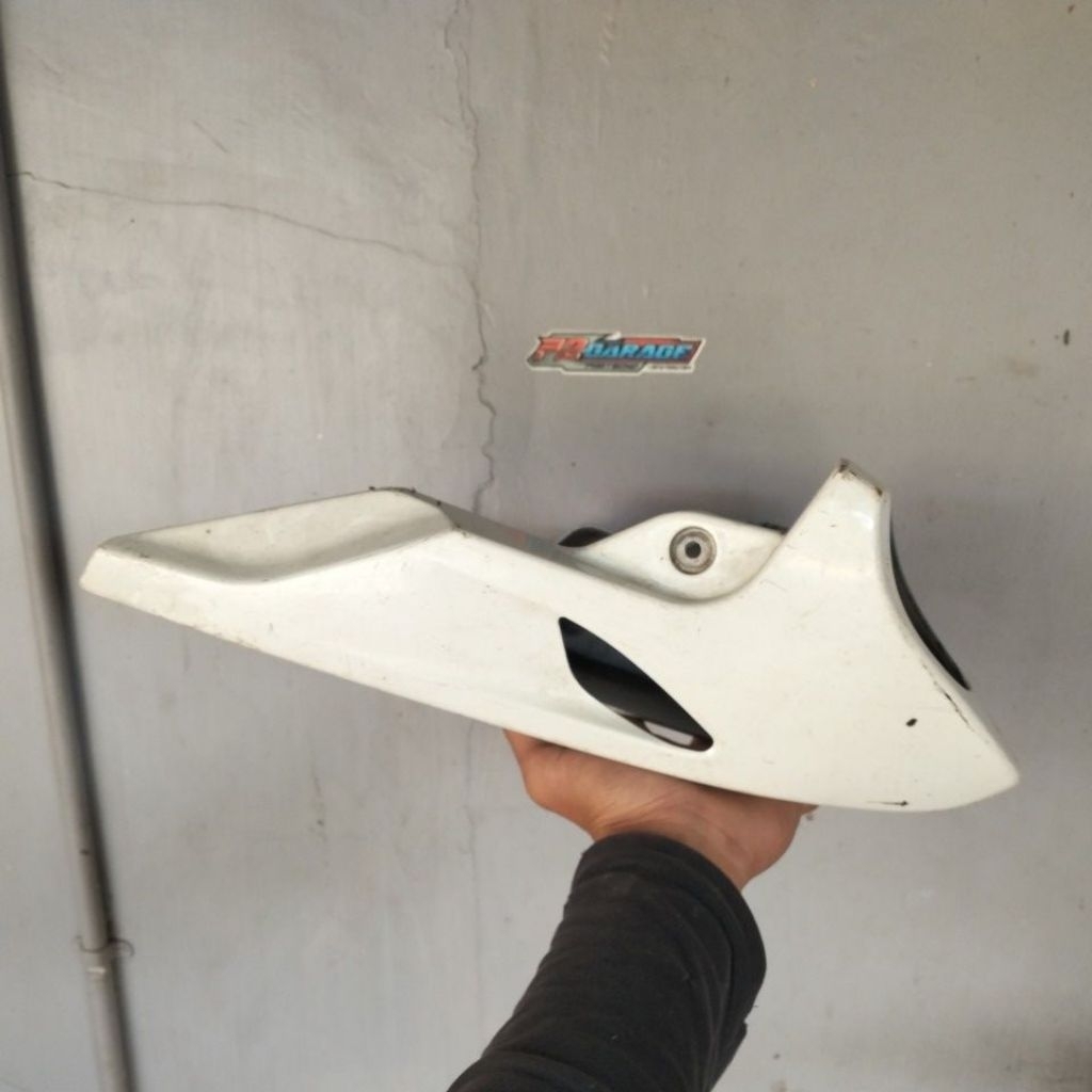 Undercowl cover under cover bawah mesin honda Cb150R Cb 150 R old original