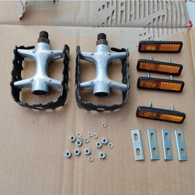 OBRAL MURAH - PEDAL SEPEDA VINTAGE AS BESAR TAPAK LEBAR LENGKAP NOS SIMPANAN TOKO - PEDAL JADUL UNTU