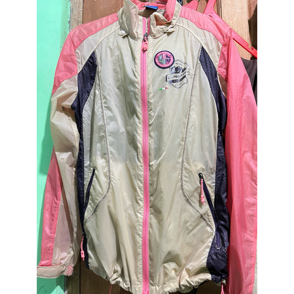 jaket windbreaker nacu