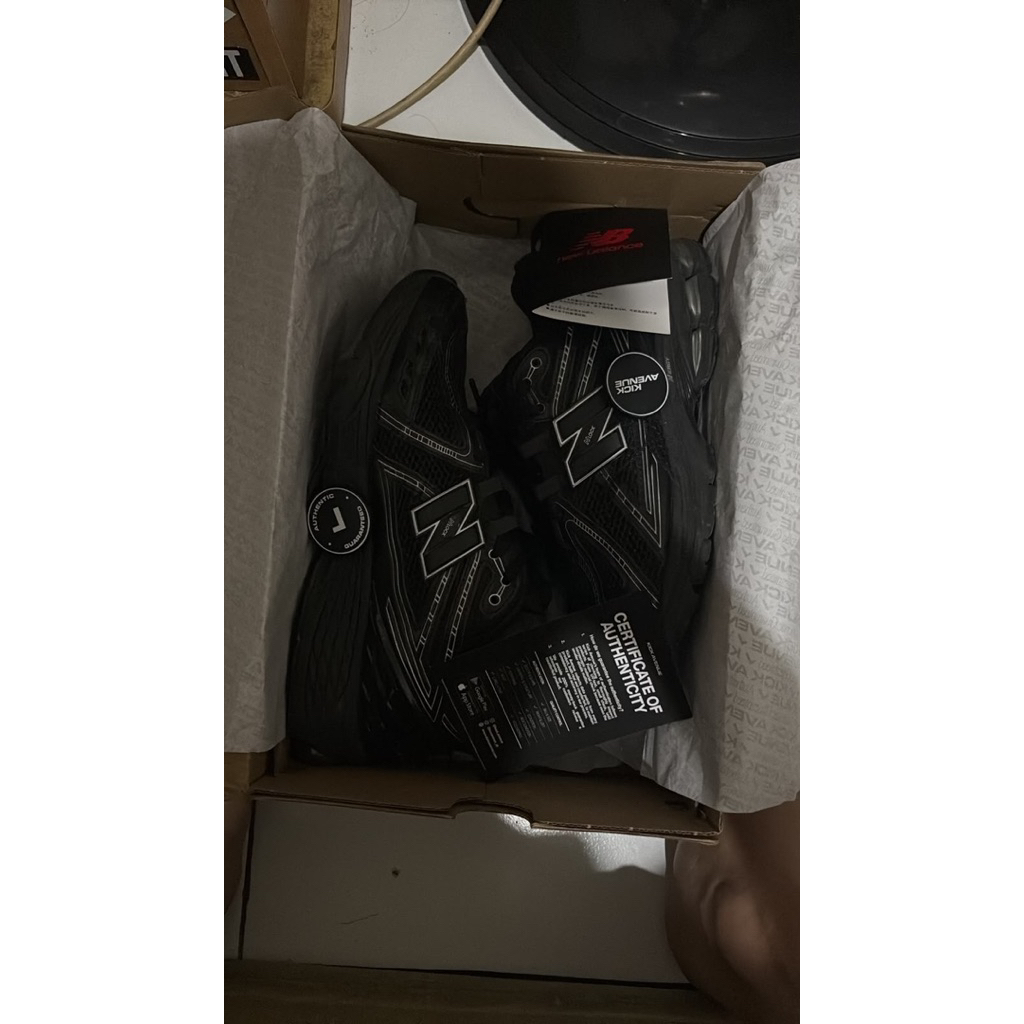 NB 1906R BLACK SILVER